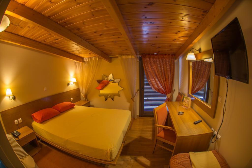 Hotel Chris Athens Room photo
