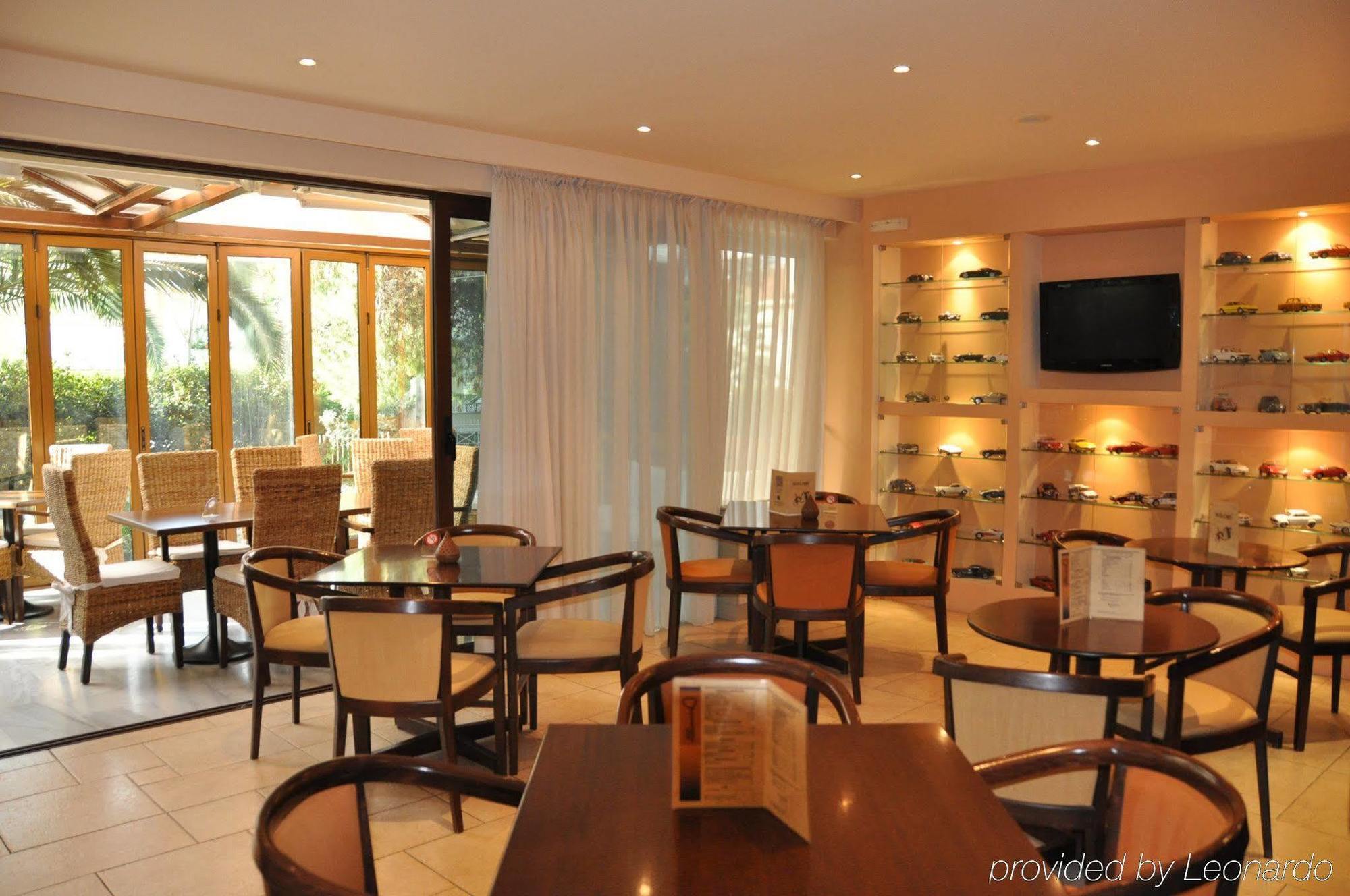 Hotel Chris Athens Restaurant photo